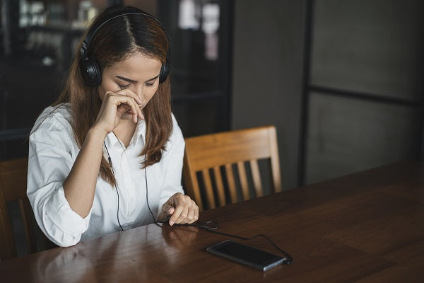 Sabías que escuchar música triste cuando estás triste te hace bien? – Mariano Osorio